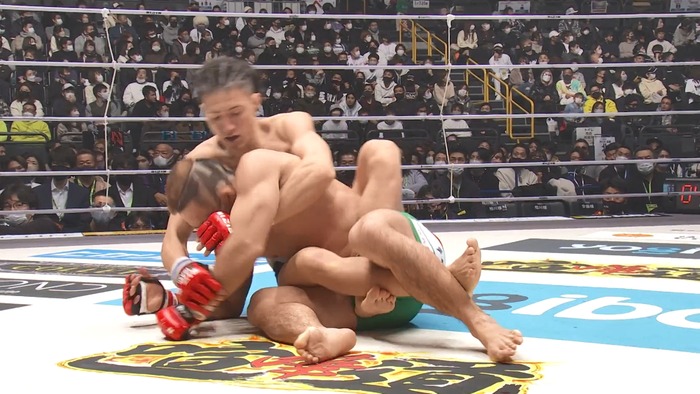 Hiromasa Ougikubo vs. Naoki Inoue.mp4_snapshot_07.21.456