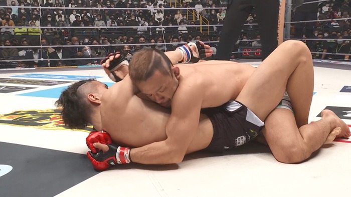 Hiromasa Ougikubo vs. Naoki Inoue.mp4_snapshot_11.15.288