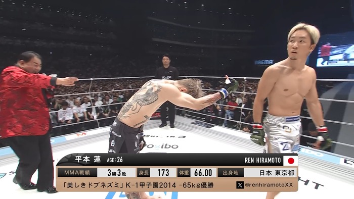  Mikuru Asakura vs. Ren Hiramoto (17)