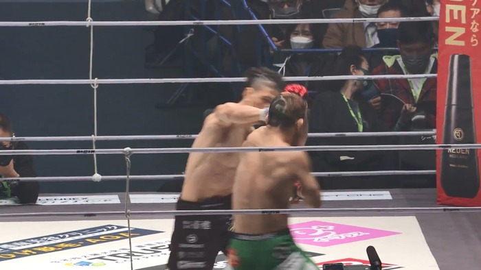 Hiromasa Ougikubo vs. Naoki Inoue.mp4_snapshot_03.10.692