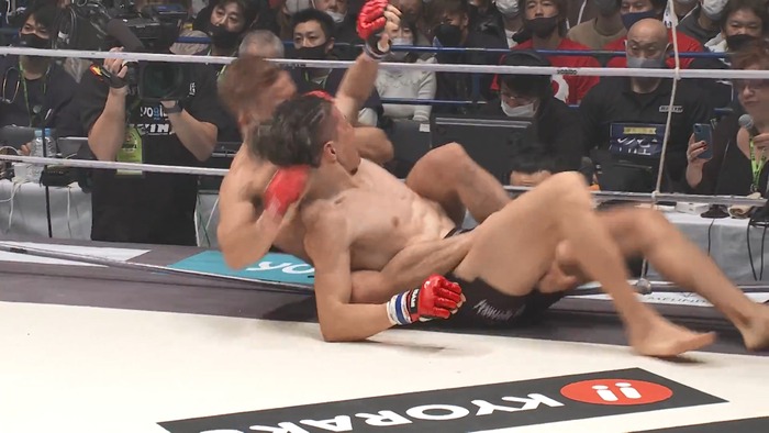 Hiromasa Ougikubo vs. Naoki Inoue.mp4_snapshot_19.17.837