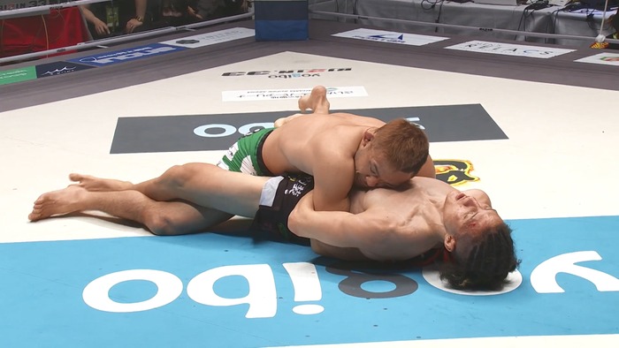 Hiromasa Ougikubo vs. Naoki Inoue.mp4_snapshot_12.13.668