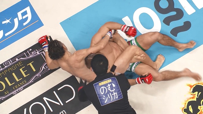 Hiromasa Ougikubo vs. Naoki Inoue.mp4_snapshot_07.53.299