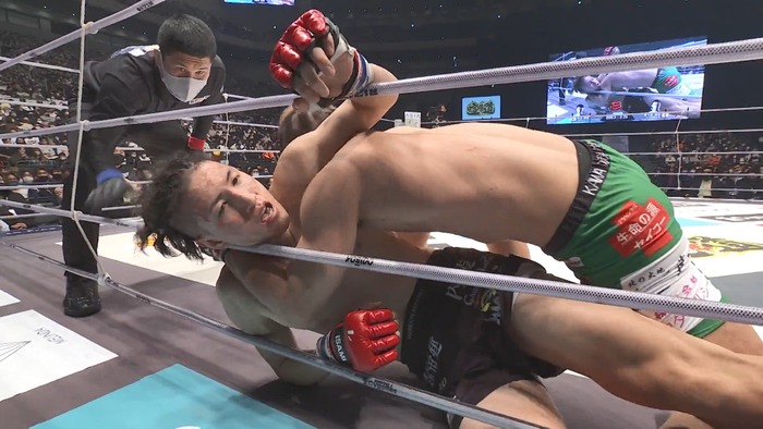 Hiromasa Ougikubo vs. Naoki Inoue.mp4_snapshot_17.50.283