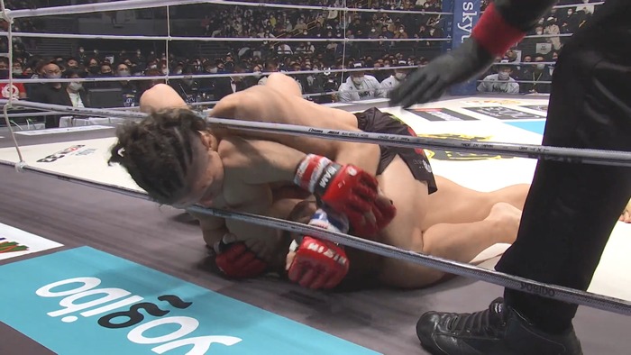 Hiromasa Ougikubo vs. Naoki Inoue.mp4_snapshot_10.05.854
