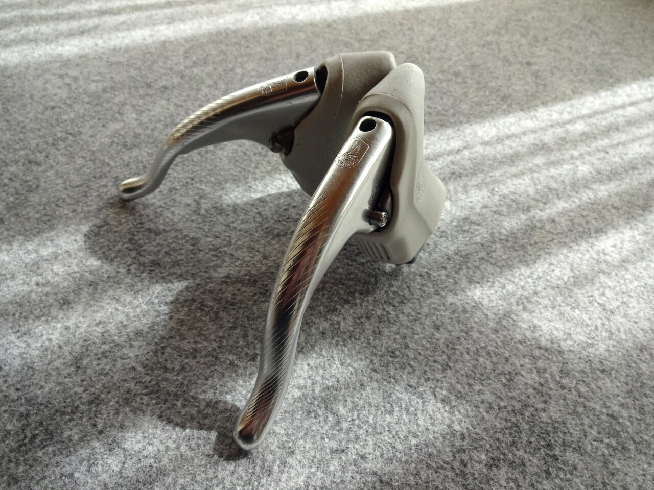 謎のカンパニョーロブレーキレバー・・・ : 完覇!超記録!! 謎のカンパニョーロブレーキレバー・・・ : 完覇!超記録!!