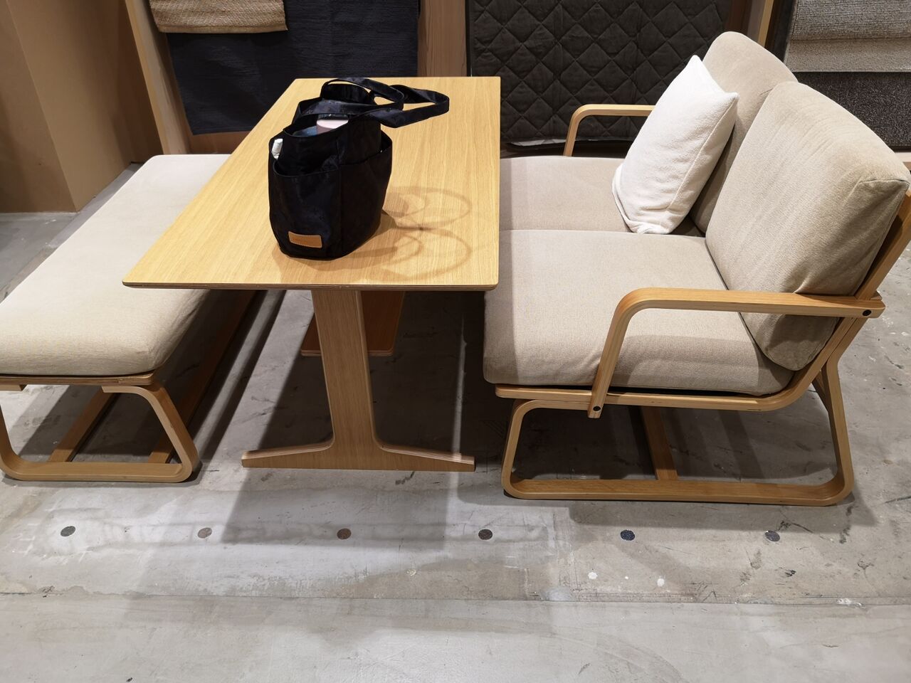 リビングダイニング家具の見直し①＊テーブルとソファチェア : Y home