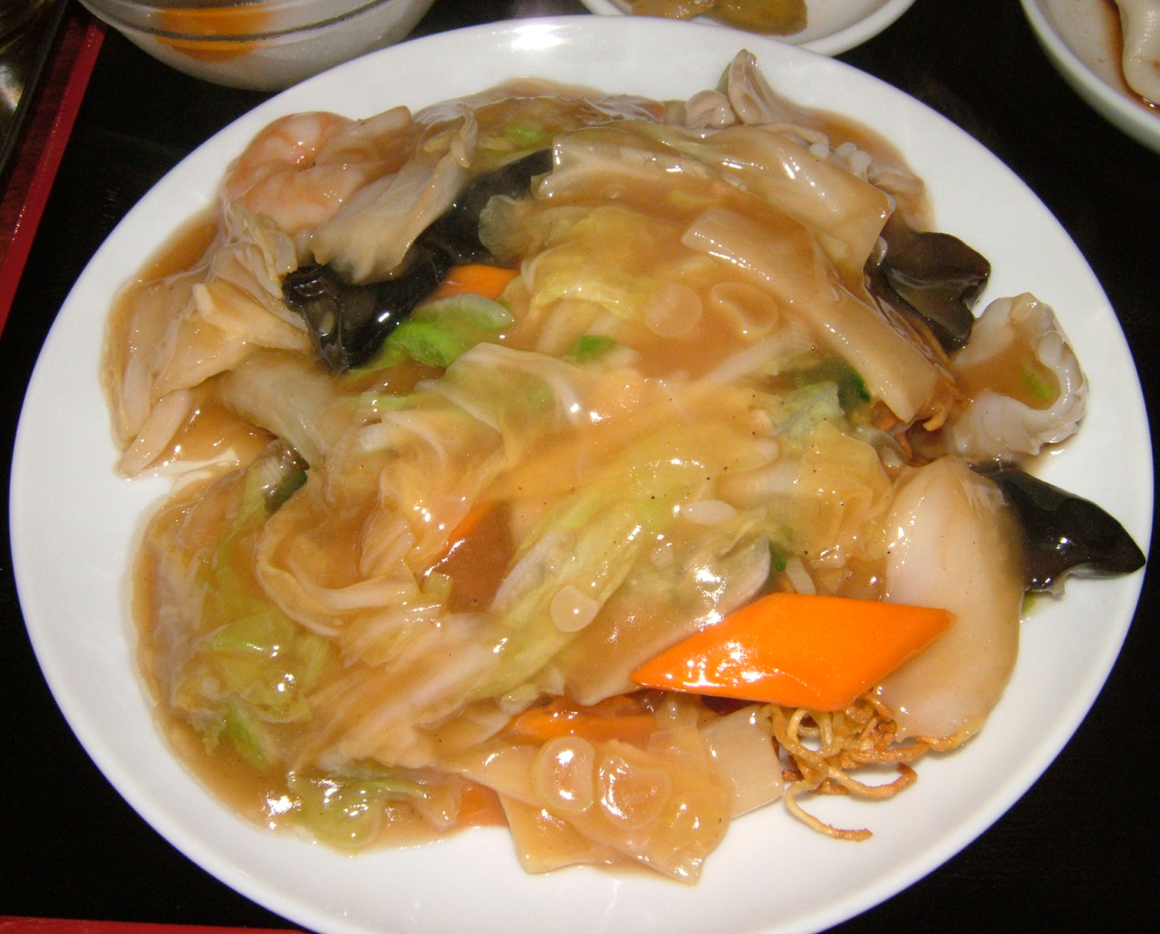 中華街で 五目焼きそば 頂きました 龍城飯店 横浜中華街 ｖａｉｏの食べ歩き２