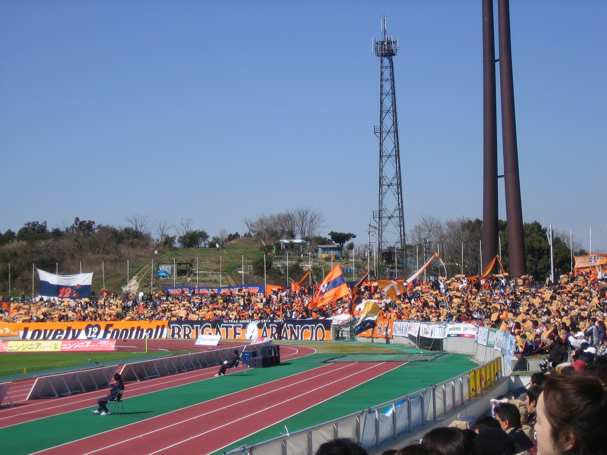 ダイナマイト一本松 ｊ２第１節 愛媛ｆｃ対横浜ｆｃ ほぼ日刊裏住人