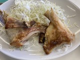 鯛とスズキのカマのムニエル