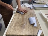 太刀魚を開く