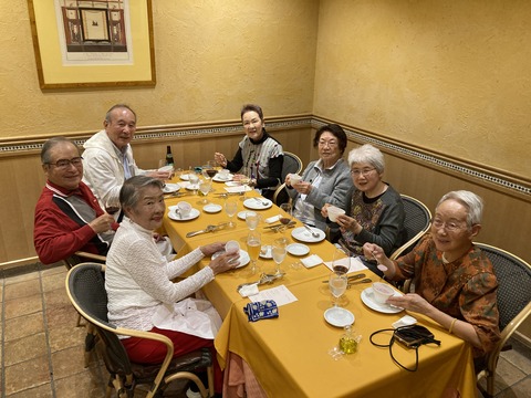 中学校のクラス会 これで全員
