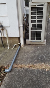 エアコン室外機