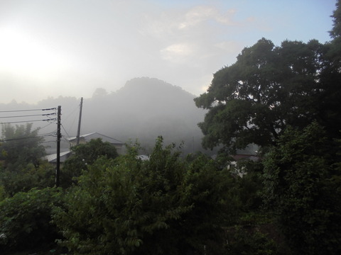 朝４時半の東の空