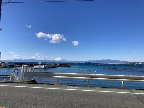 新名瀬港から