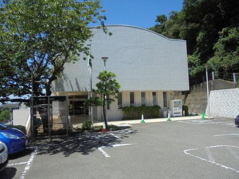 葉山図書館