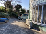 車の屋根に