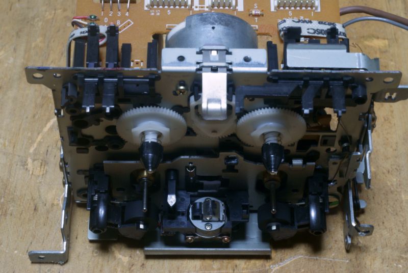 TOA DOUBLE CASSETTE DECK FD-20 の調整 : プアオーディオなブログ TOA DOUBLE CASSETTE DECK FD-20 の調整 : プアオーディオなブログ