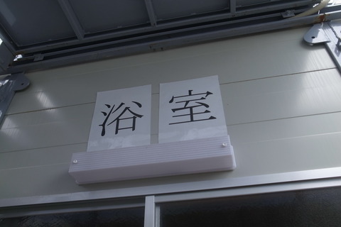 00