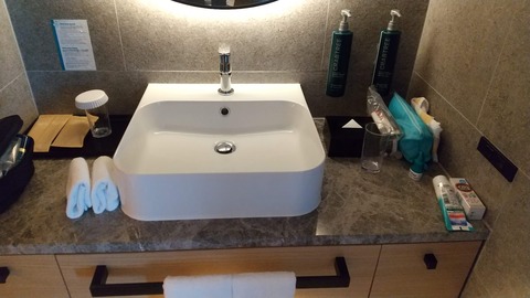 HORIZON_0001_BURST20251006154343068_COVER