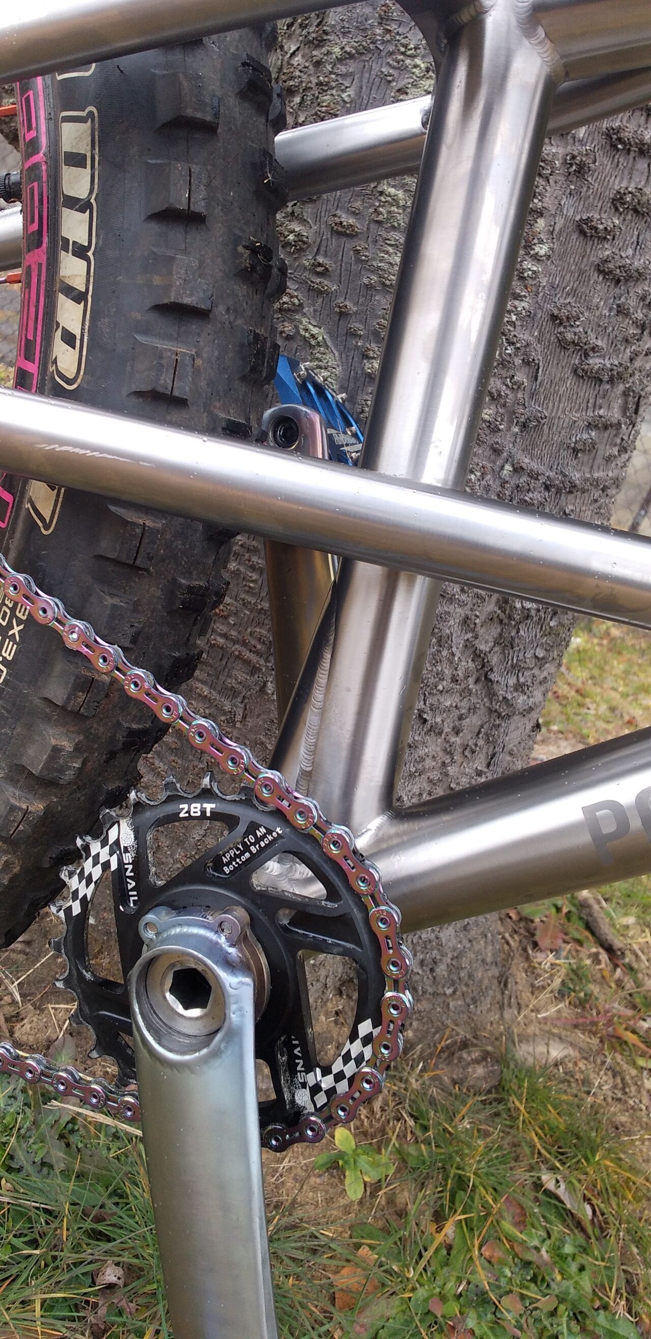 ハードテイルでホイールベース1350ミリ越え カスタムチタンフレームが