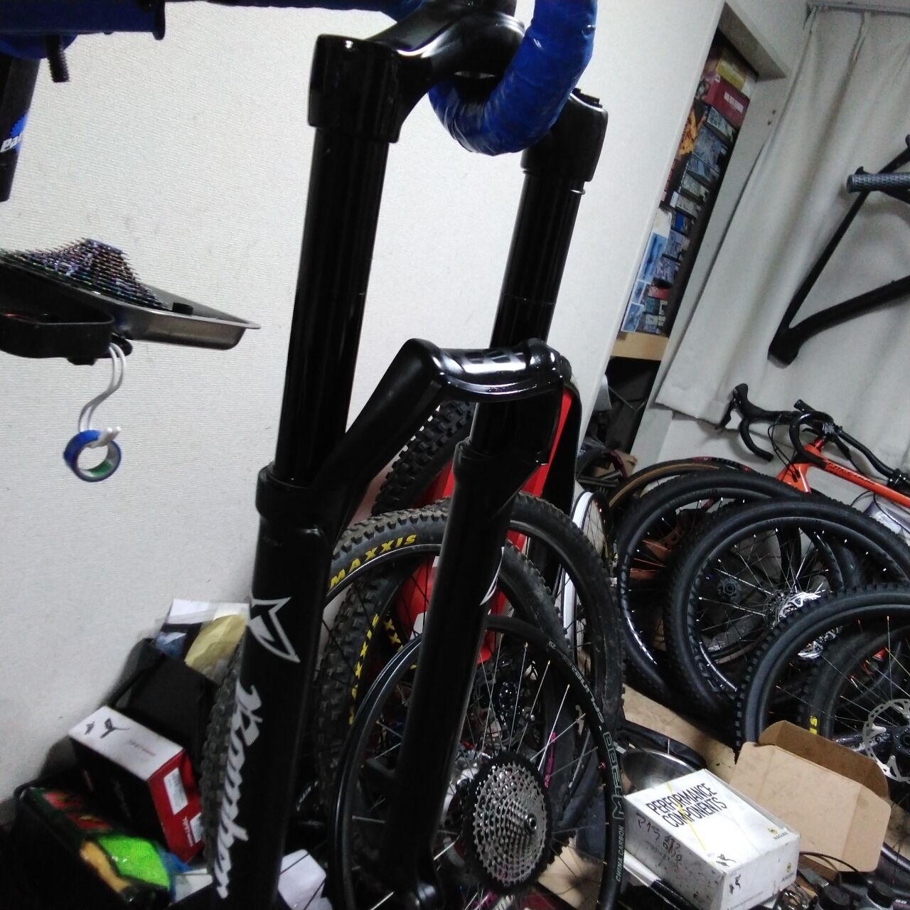 Marzocchi - Bomber Z2Boost フォーク ファインチューン&ロング Marzocchi - Bomber Z2Boost フォーク ファインチューン&ロング