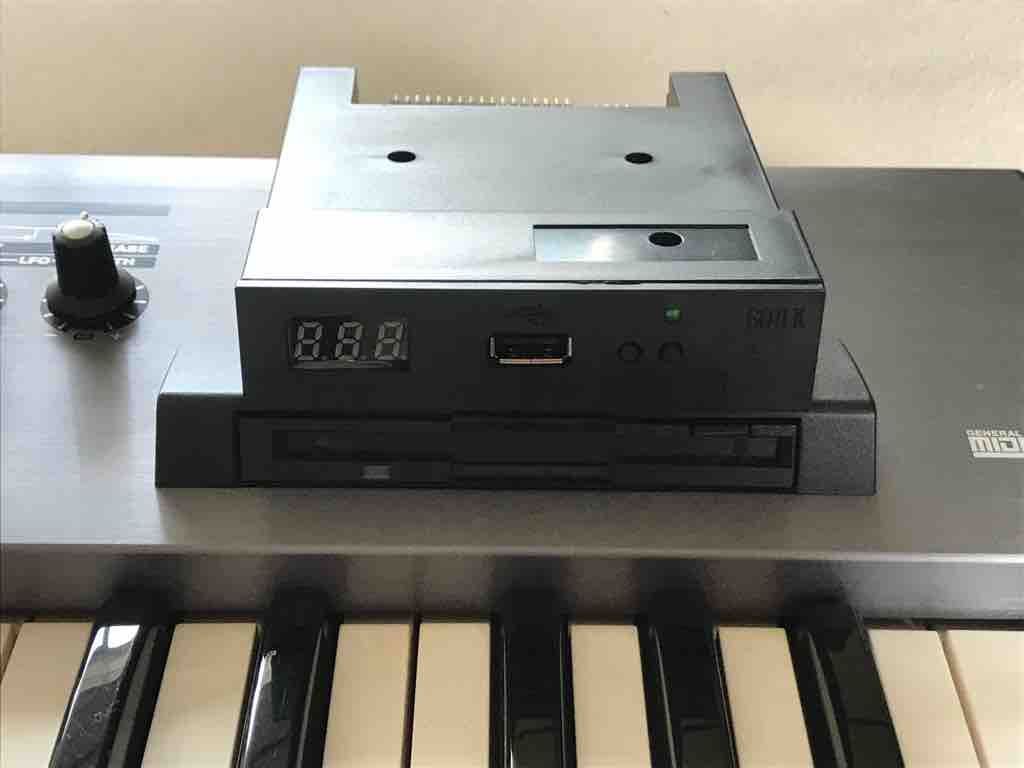 Roland RS-70 やすくっ シンセサイザー 完動品 ＋おまけ付