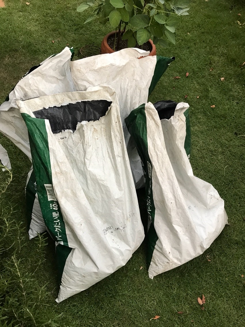 また リサイクラーで土作りをする話 週末ガーデニング Dash庭