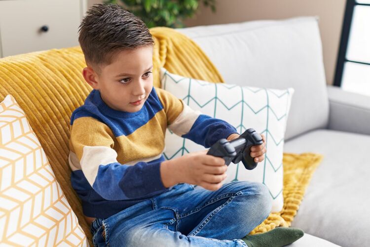 【悲報】1日に4時間以上ゲームをする小学生、18％に急増