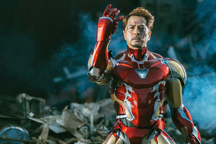 【悲報】映画評論家「欧米のヒーローは大人なのに、なぜ日本のヒーローは子供なんだ？？？」