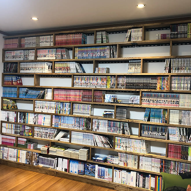 10代の｢マンガ離れ｣はもう止まらない…｢大人向け課金｣に走った日本マンガ界の歪さを示すデータ