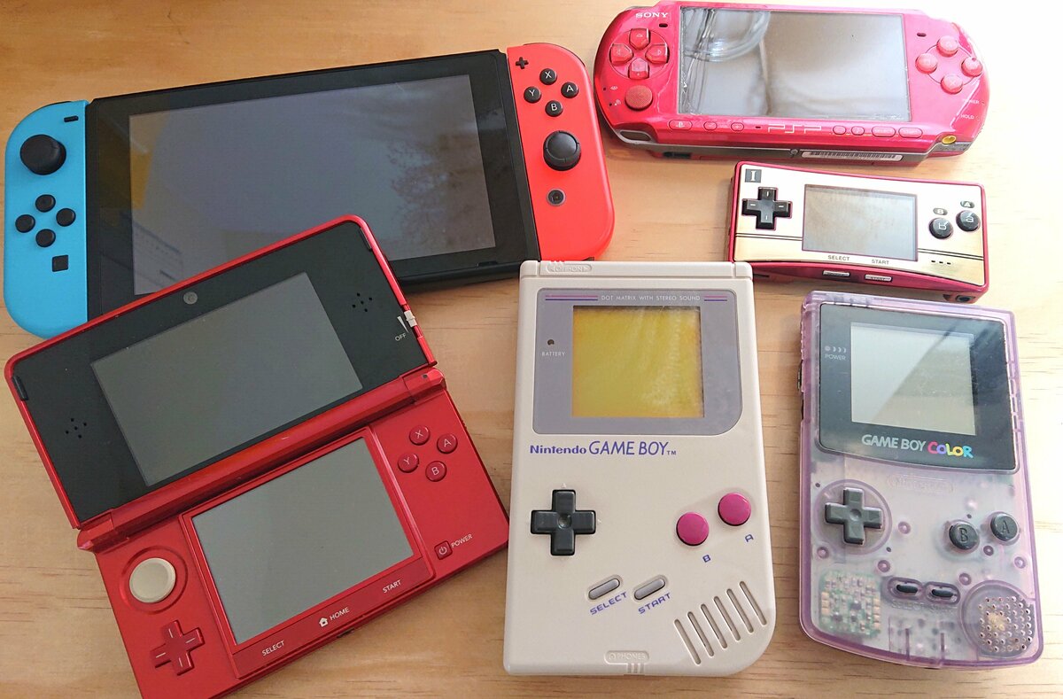 任天堂はDS系統の小型ゲーム機を売ったほうが良いと思うんだが
