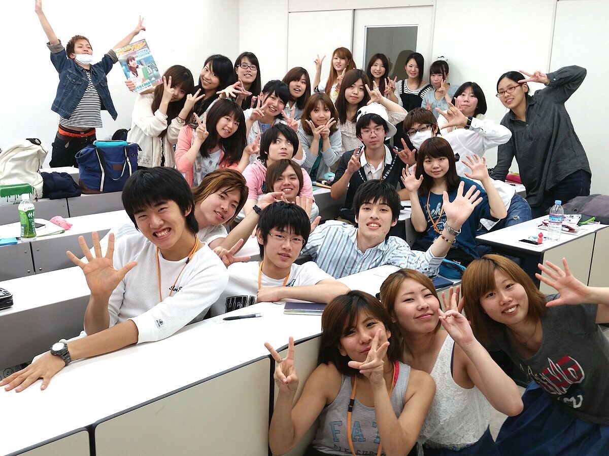 悲報 声優の専門学校通い始めて2ヶ月 もう辞めたい あまゲー速報