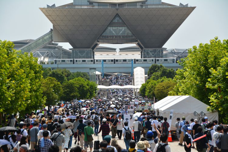 【悲報】識者「コミケ会場の広告がYostar系やテンセント系しかない、国産ゲーム業はオワコン」