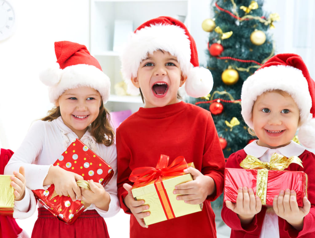 【悲報】クリスマスにPS5ソフトをもらった子供が泣き崩れる画像がバズってしまう…