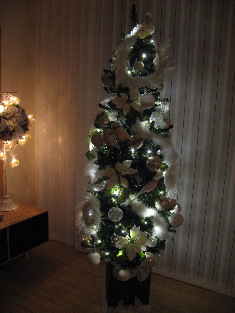 クリスマスツリーは白にこだわる ２０１２ クリスマス飾り 平屋を建てる