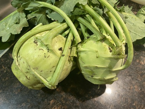 E1FF2660-CF3F-4E61-A379-AEEAD26E3DC3