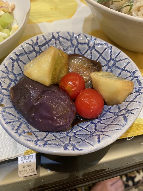 4AFE627C-08AB-40DA-953B-CD1488F237CE