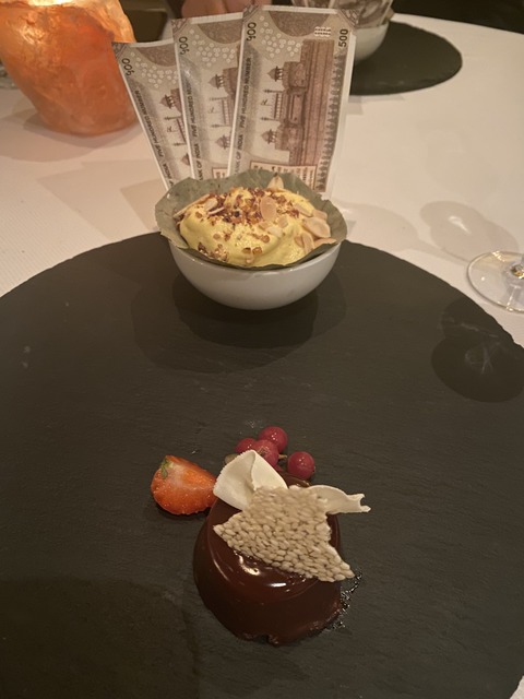 5027102D-8765-479C-A347-76DF5A87094D