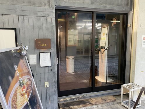 �;� ���������