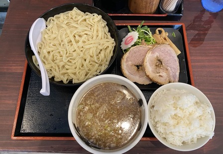 ����Ĥ���