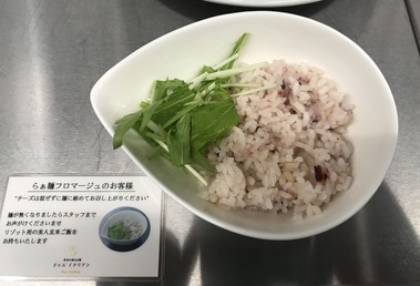 ���͸���