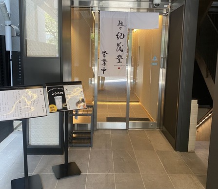 �ͤ� �����У�