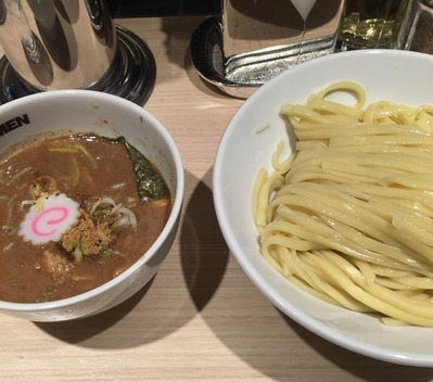 TOKYO UNDERGROUND RAMEN ���