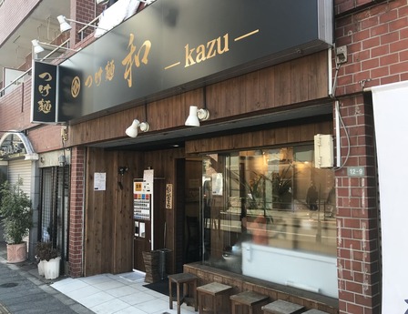 �Ĥ��� ��