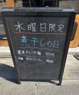 A����