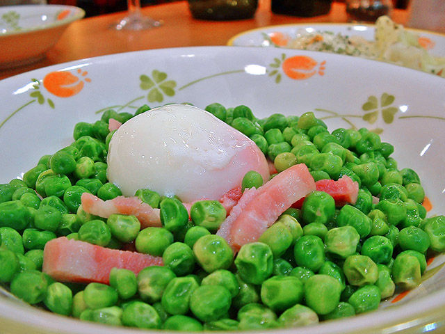 サイゼリヤ 柔らか青豆の温サラダ