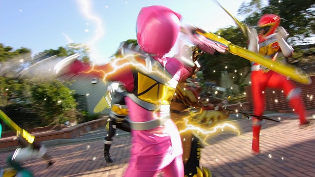 獣電戦隊キョウリュウジャー ３話 あれるぜ ざんげきのブレイブ ヒロインピンチ備忘録