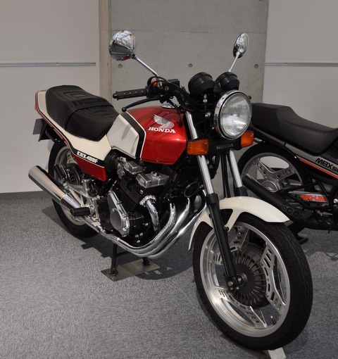 Honda_CBX400F