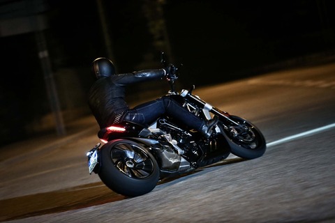 Ducati-XDiavel-S-San-Diego-studio-action-01